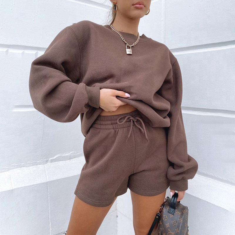 Ensemble de lounge oversize pour femmes avec sweat-shirt en French-Terry, col rond et shorts amples