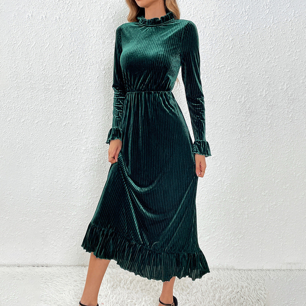 Robe midi en velours plissé avec col montant, taille froncée et ourlet volant