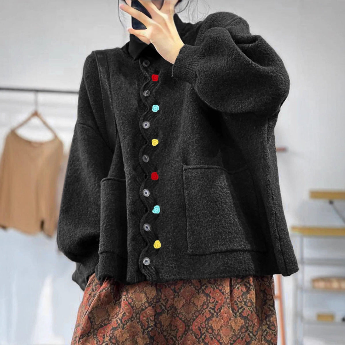Cardigan en tricot oversized pour femmes avec patte de boutonnage décorative et poches plaquées Echo Archiv