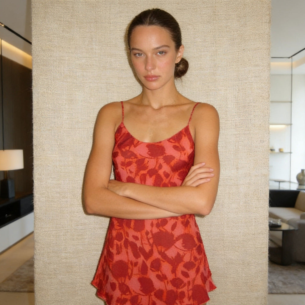 Robe d'été mini pour femmes avec un élégant laçage à l'arrière et un décolleté en V séduisant R&B