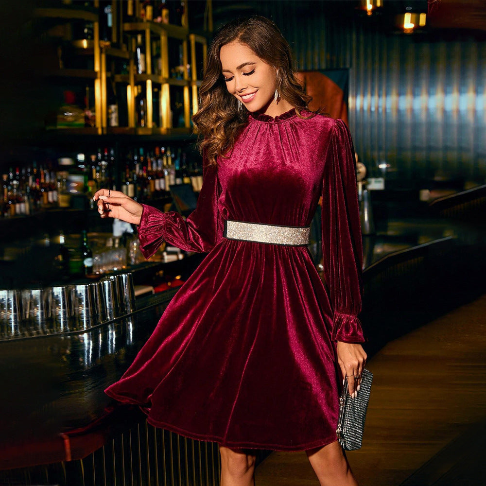 Robe en velours pour femmes, longueur genou, col montant, taille froncée et poches pratiques
