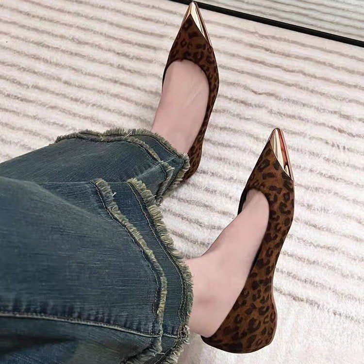 Ballerines élégantes à talons pointus pour femmes avec accent métallique brillant R&B