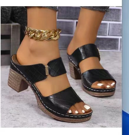 Sandales compensées pour femmes avec une structure de sangles confortable et un design à la mode R&B