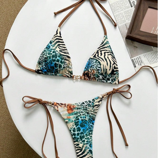 Bikini triangle pour femmes avec un motif animal excitant et des liens à la mode Echo Archiv