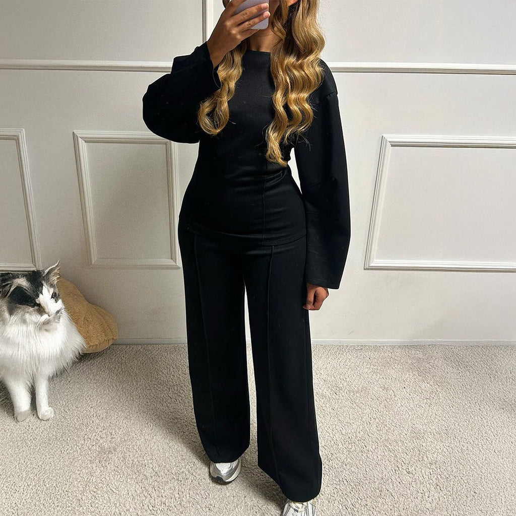 Ensemble lounge pour femmes en sweat-shirt cintré, avec des détails de couture sculptants et un pantalon palazzo ample Echo Archiv