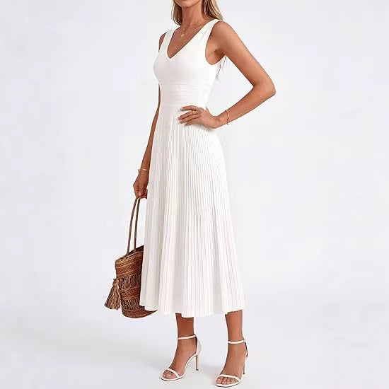 Robe plissée pour femmes avec décolleté en V et ourlet évasé R&B