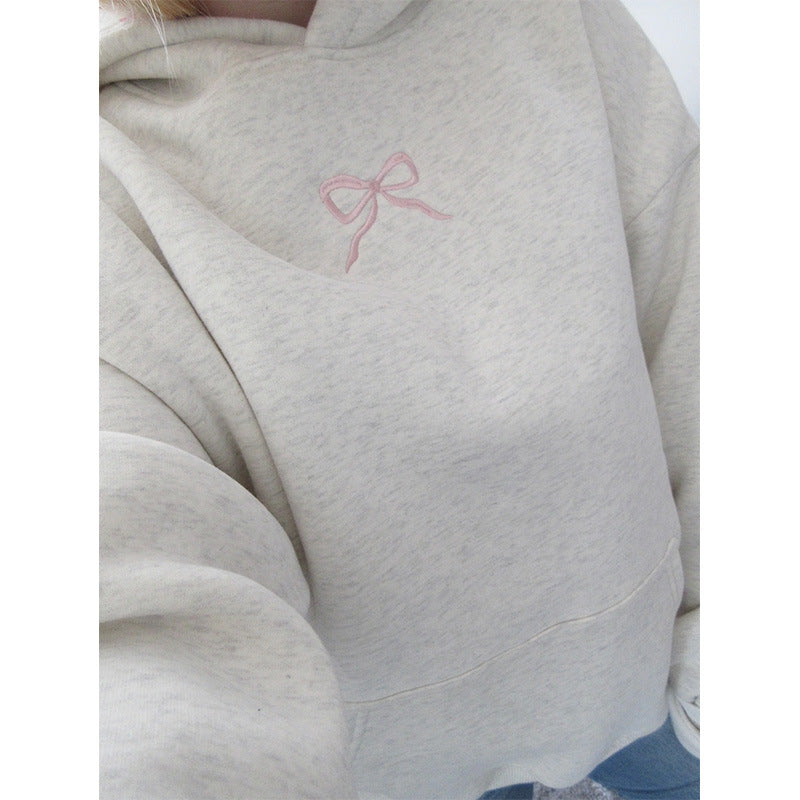 Hoodie pour femmes avec design floral brodé et doublure de capuche imprimée Echoarchiv