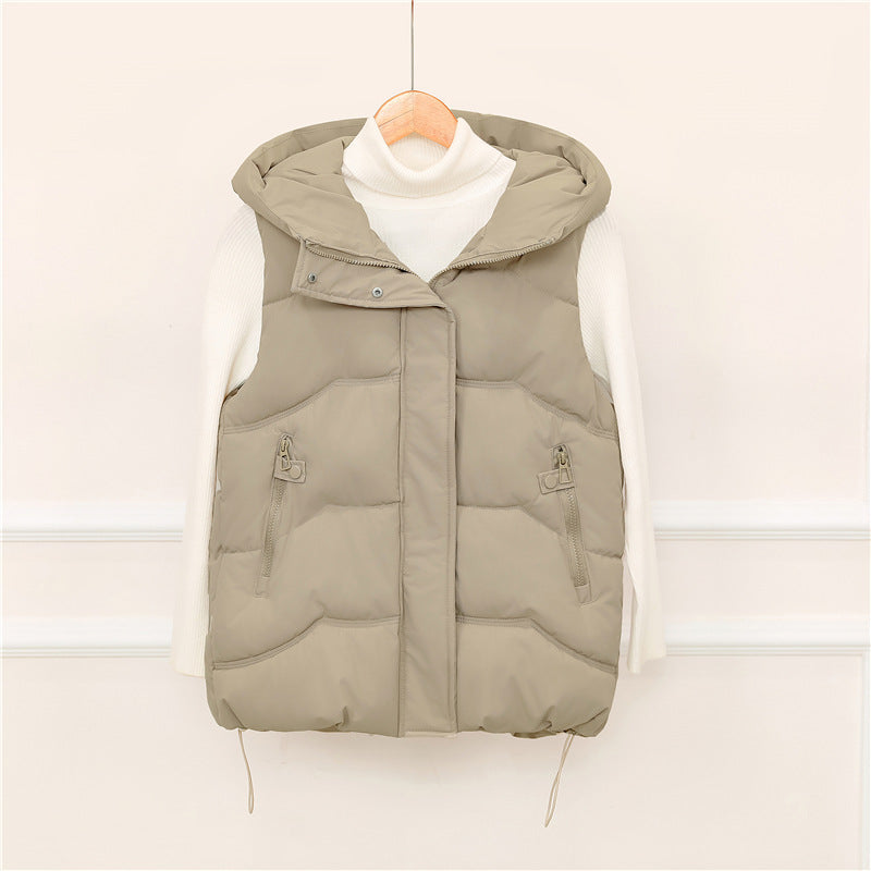 Gilet à capuche matelassé pour femmes avec rabat de fermeture éclair caché, cordon ajustable à la taille et poches zippées fonctionnelles Echo Archiv