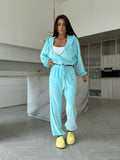 Ensemble lounge en velours doux pour femmes avec veste à capuche, fermeture éclair et pantalons confortables Echo Archiv