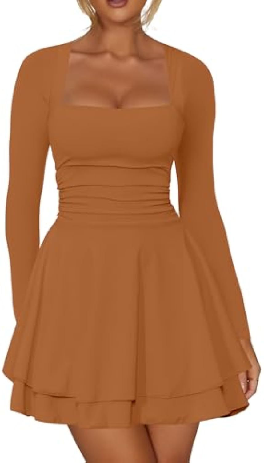 Robe mini en jersey ajustée pour femmes avec décolleté carré, coupe cintrée et jupe à volants