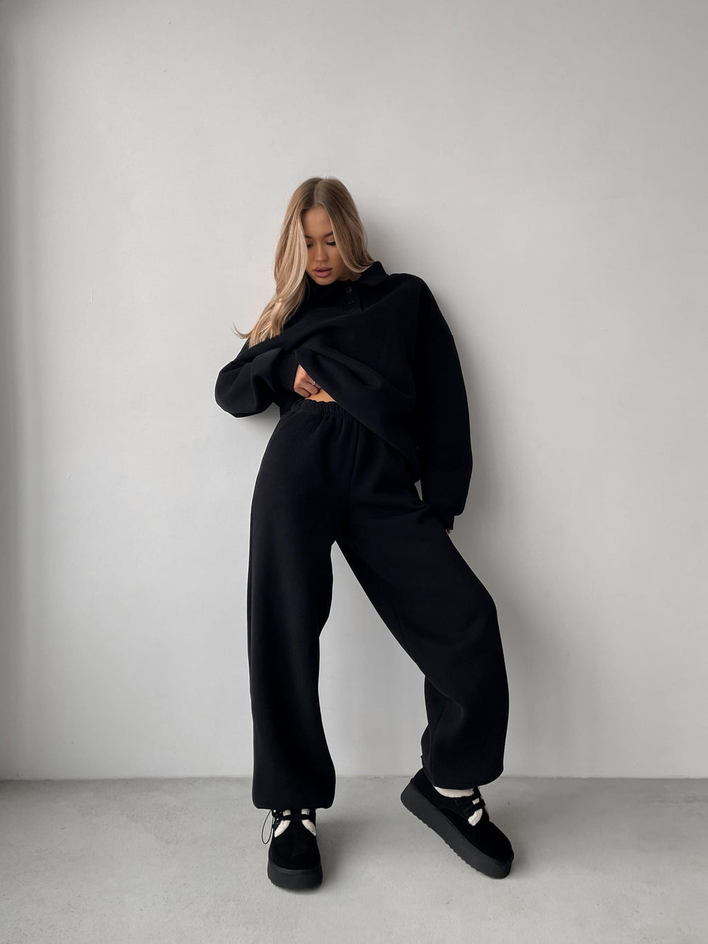 Ensemble de polo-sweat et de jogging Relax-Fit pour femmes en French Terry