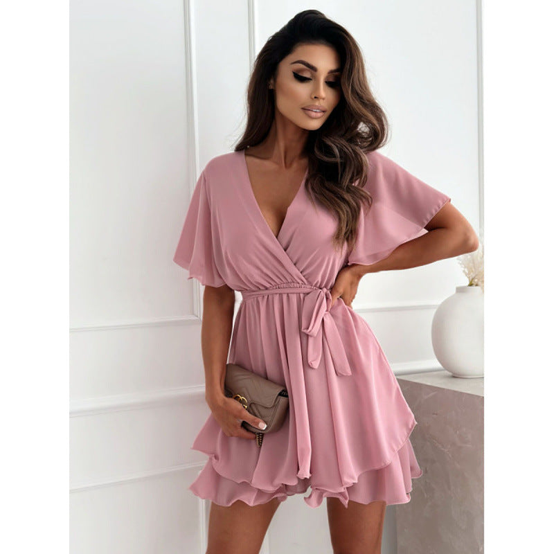 Robe portefeuille pour femmes avec coupe fluide et détails en dentelle délicate Heidi-Mode