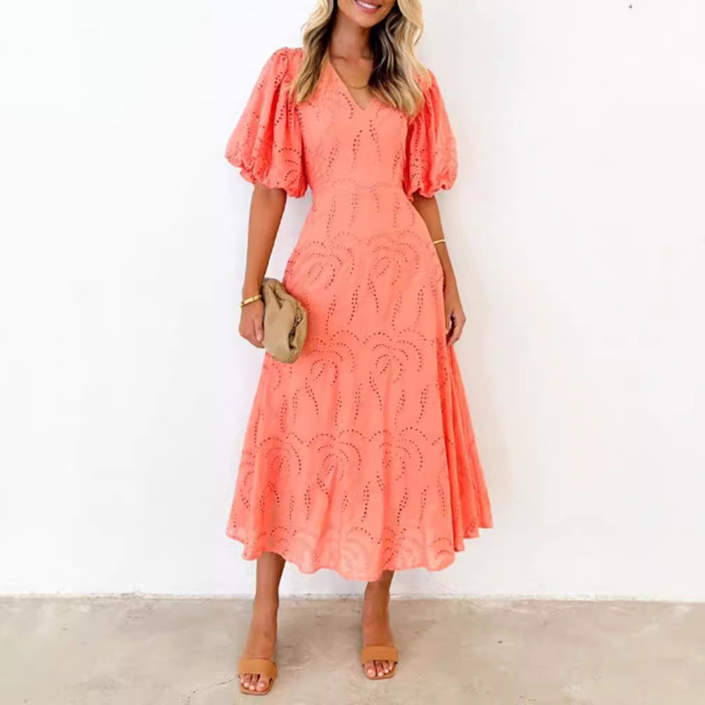 Robe midi cintrée pour femmes avec broderie ajourée et manches ballon volumineuses R&B
