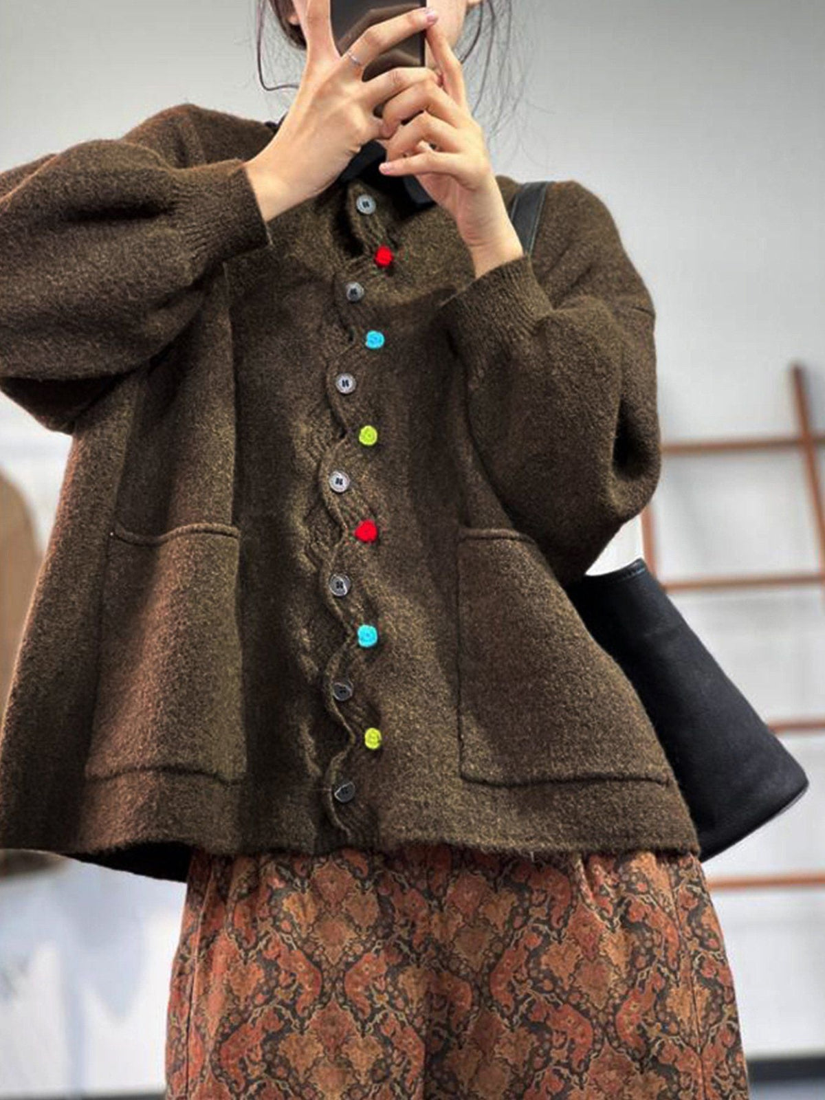 Cardigan en tricot oversized pour femmes avec patte de boutonnage décorative et poches plaquées Echo Archiv
