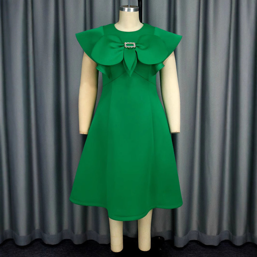 Robe femme avec col extravagant et détails raffinés R&B