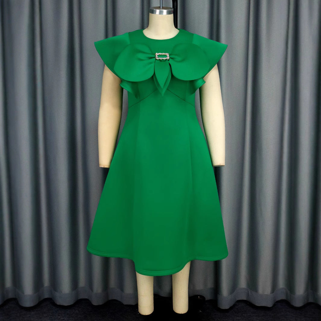 Robe femme avec col extravagant et détails raffinés R&B