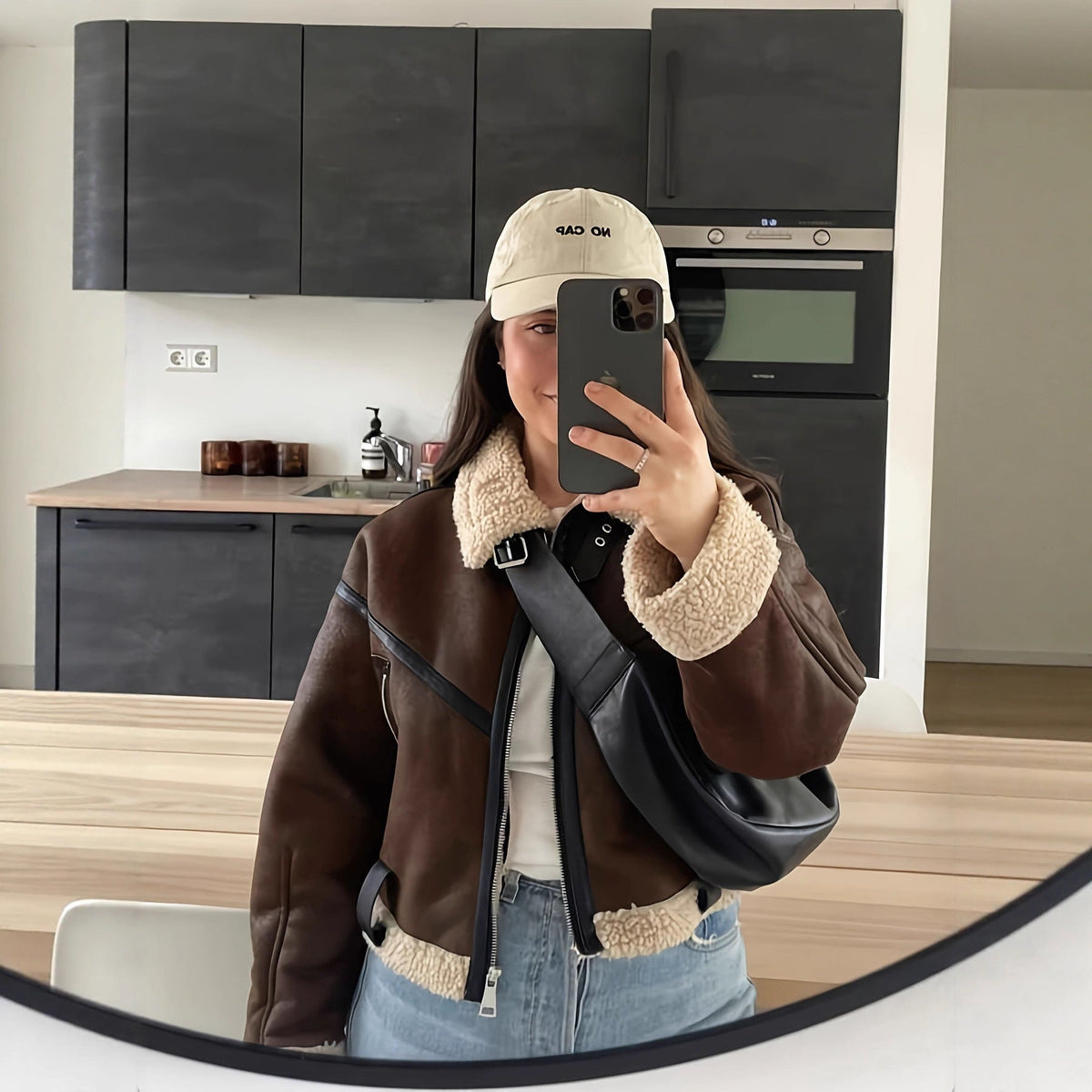 Veste en cuir tendance et élégante pour femmes avec doublure en teddy