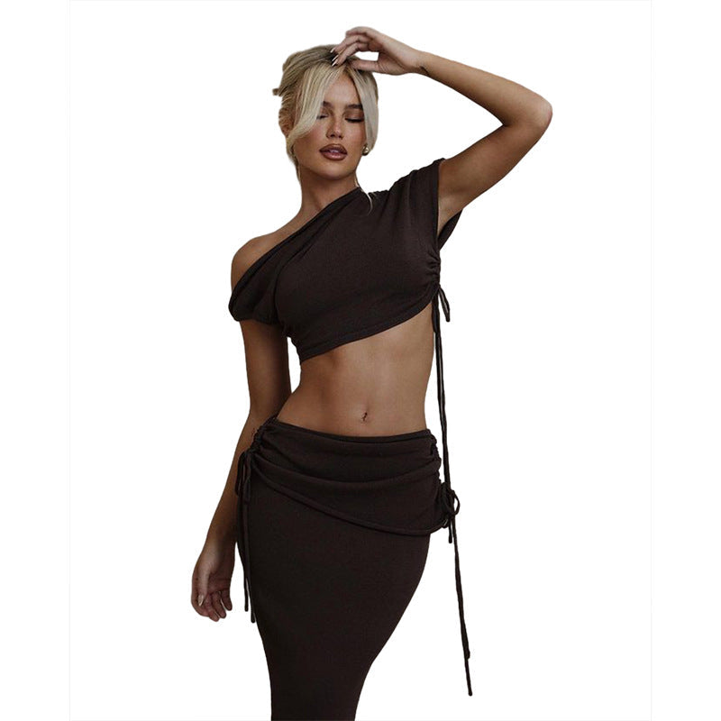 Ensemble élégant pour femmes avec haut asymétrique et jupe cintrée Heidi-Mode
