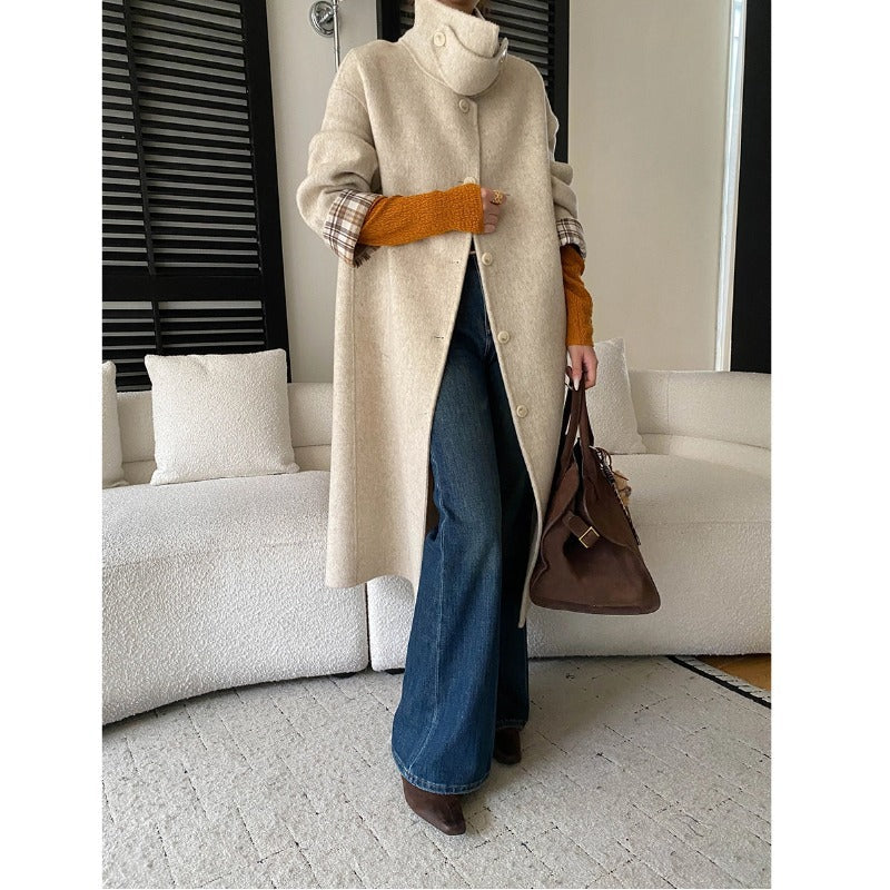 Manteau Long Femme avec Grand Col et Fermeture Boutonnée