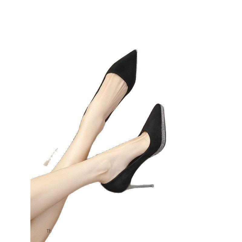 Pompes à talons hauts élégantes pour femmes avec accents dorés R&B