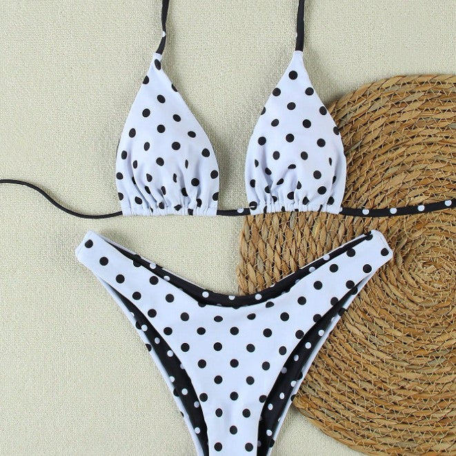 Bikini triangle pour femmes avec un élégant motif à pois Echo Archiv