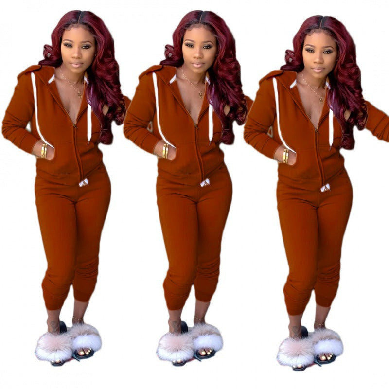 Ensemble de robe sweat à capuche cintrée pour femmes avec fermeture éclair et jogging slim Echo Archive