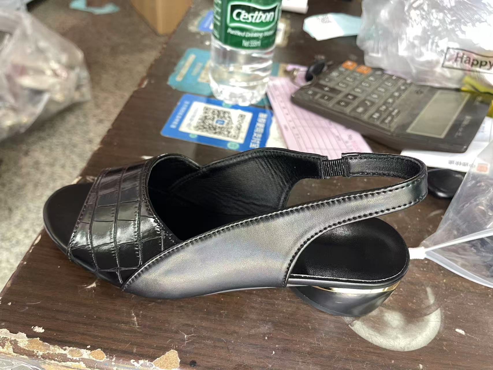 Sandales à talons bloc pour femmes avec un design tendance et un matériau respirant Heidi-Mode