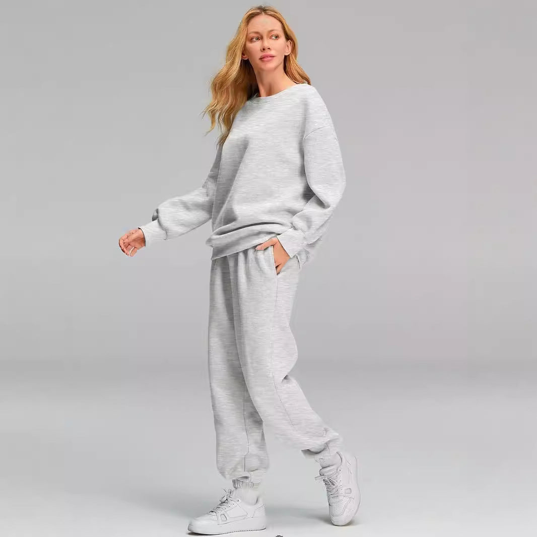 Ensemble de loungewear Relaxed pour femmes avec sweat-shirt oversize à col rond et pantalon de jogging taille haute ajusté en French Terry Echo Archiv