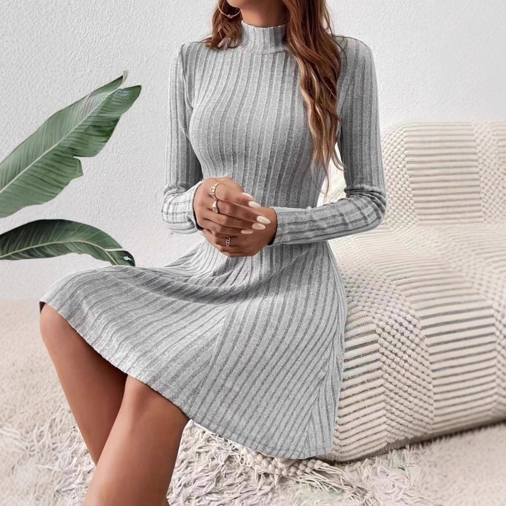 Robe en tricot côtelé pour femmes avec col montant, coupe cintrée en A et manches longues Echoarchiv
