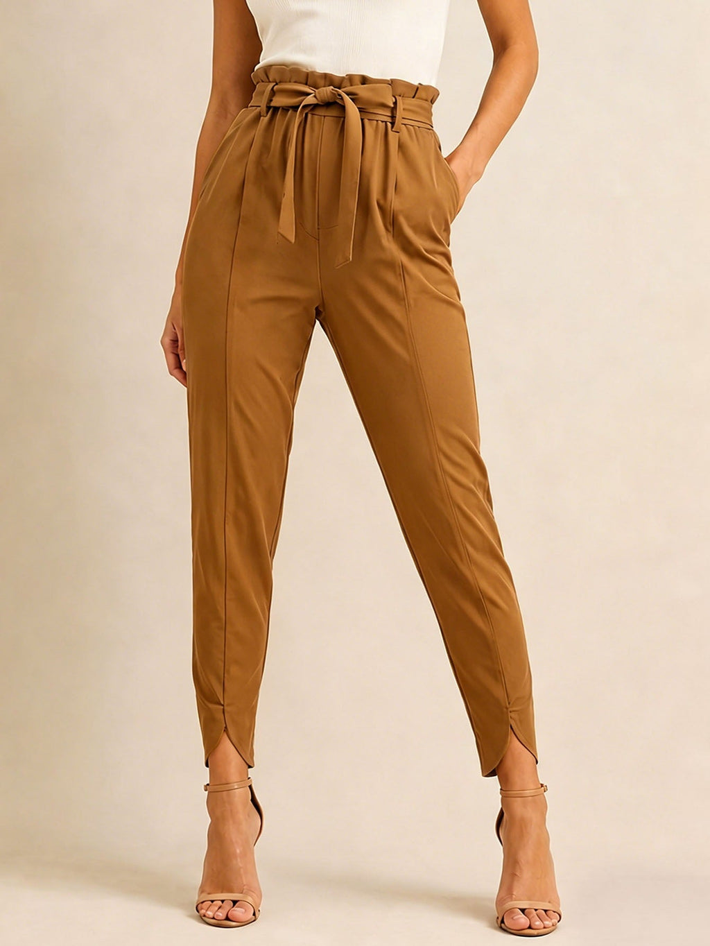 Pantalon paperbag taille haute pour femmes avec ceinture à nouer et finition cheville fendue Echo Archiv