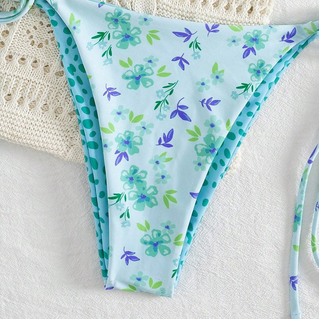 Ensemble de bikini triangle pour femmes avec jolis motifs floraux R&B