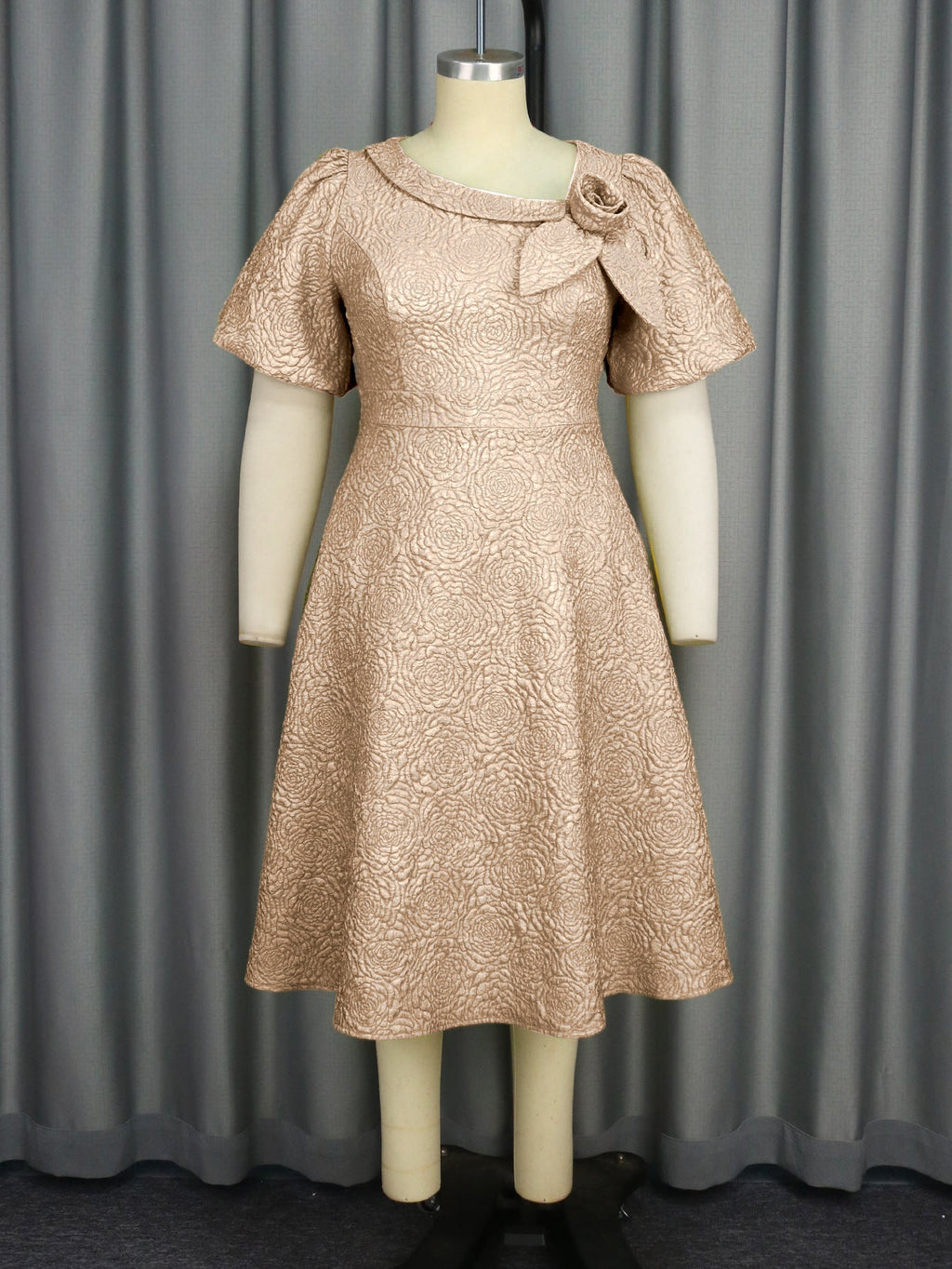 Robe pour femmes avec imprimé floral élégant et décoration en nœud R&B
