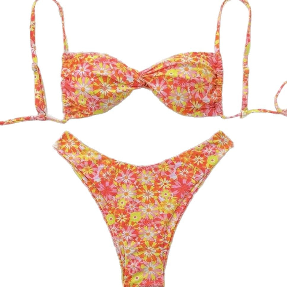 Bikini triangle pour femmes avec design floral et détails en volants Echo Archiv