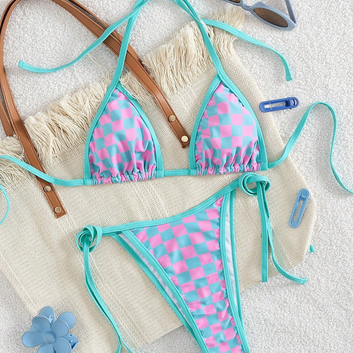 Bikini triangle pour femmes avec motif à carreaux et liens raffinés R&B
