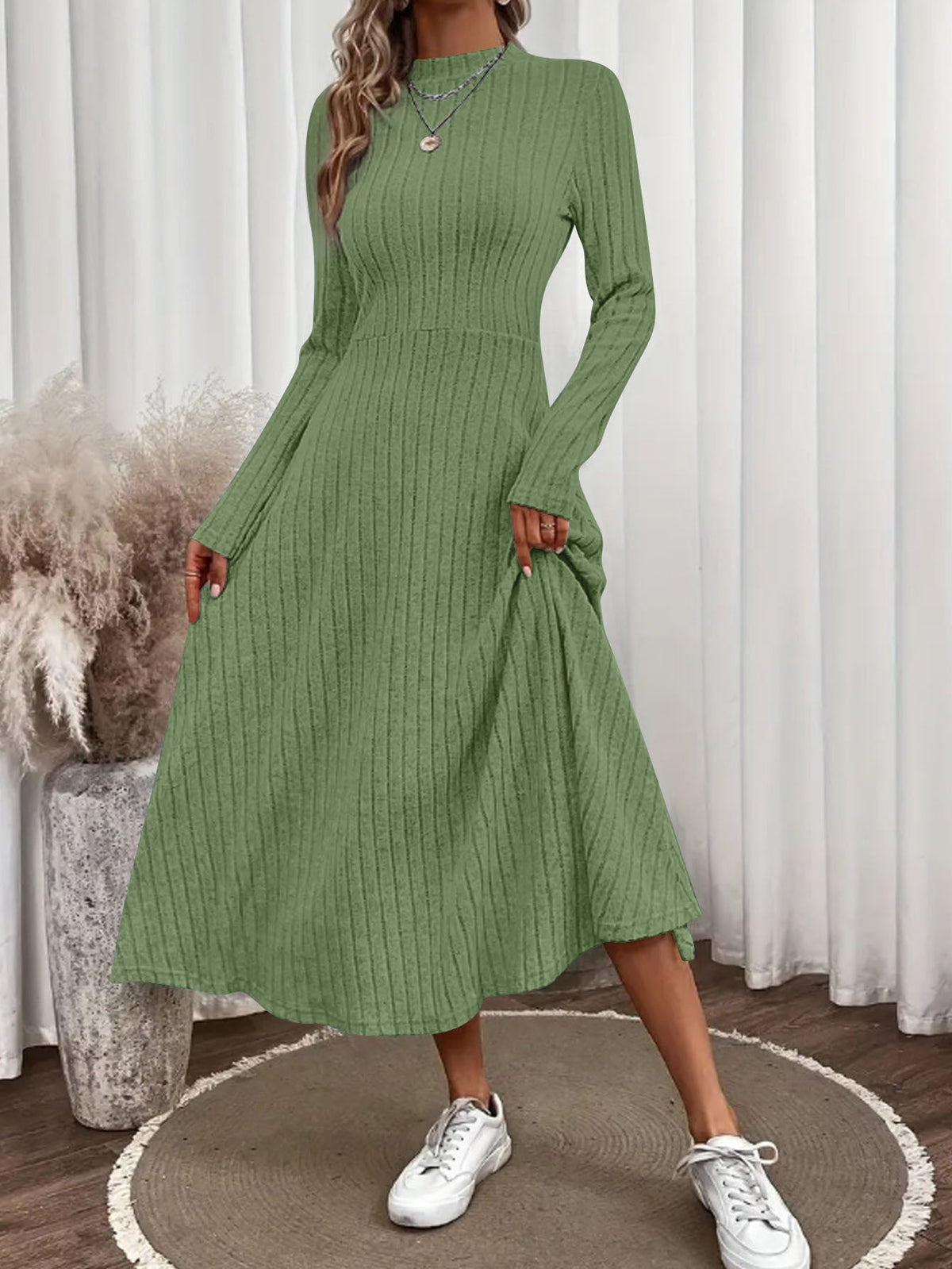 Robe midi en tricot côtelé pour femmes avec col montant et coupe A cintrée Echoarchiv