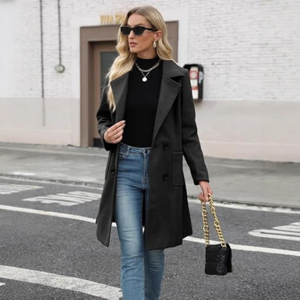 Manteau en mélange de laine à double boutonnage pour femmes avec silhouette cintrée et grandes poches à rabat