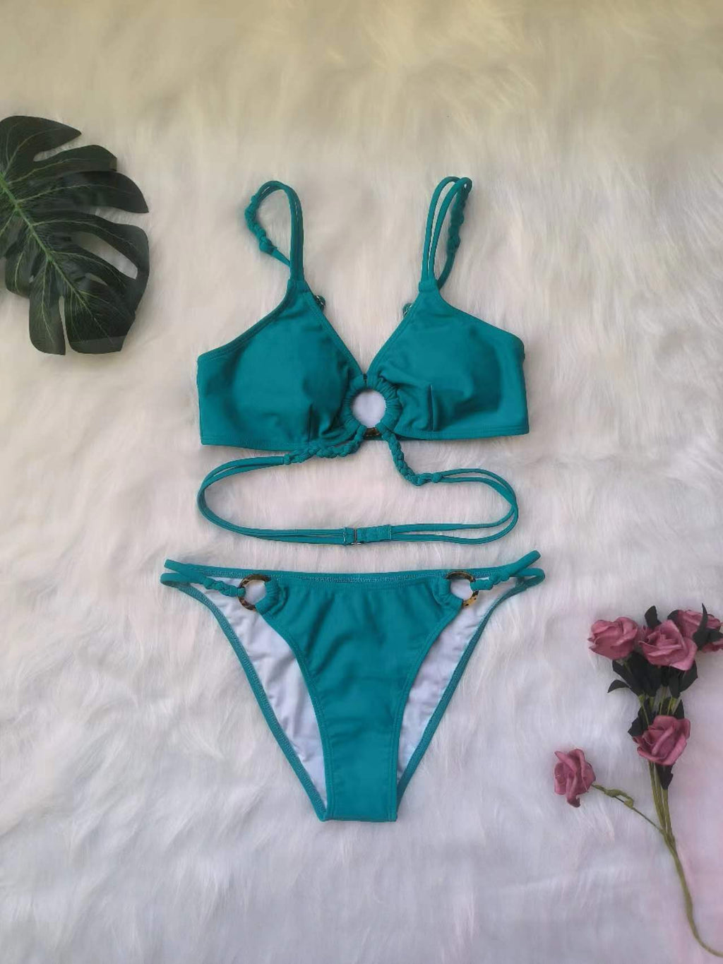 Bikini triangle pour femmes avec détails de nœud créatifs R&B