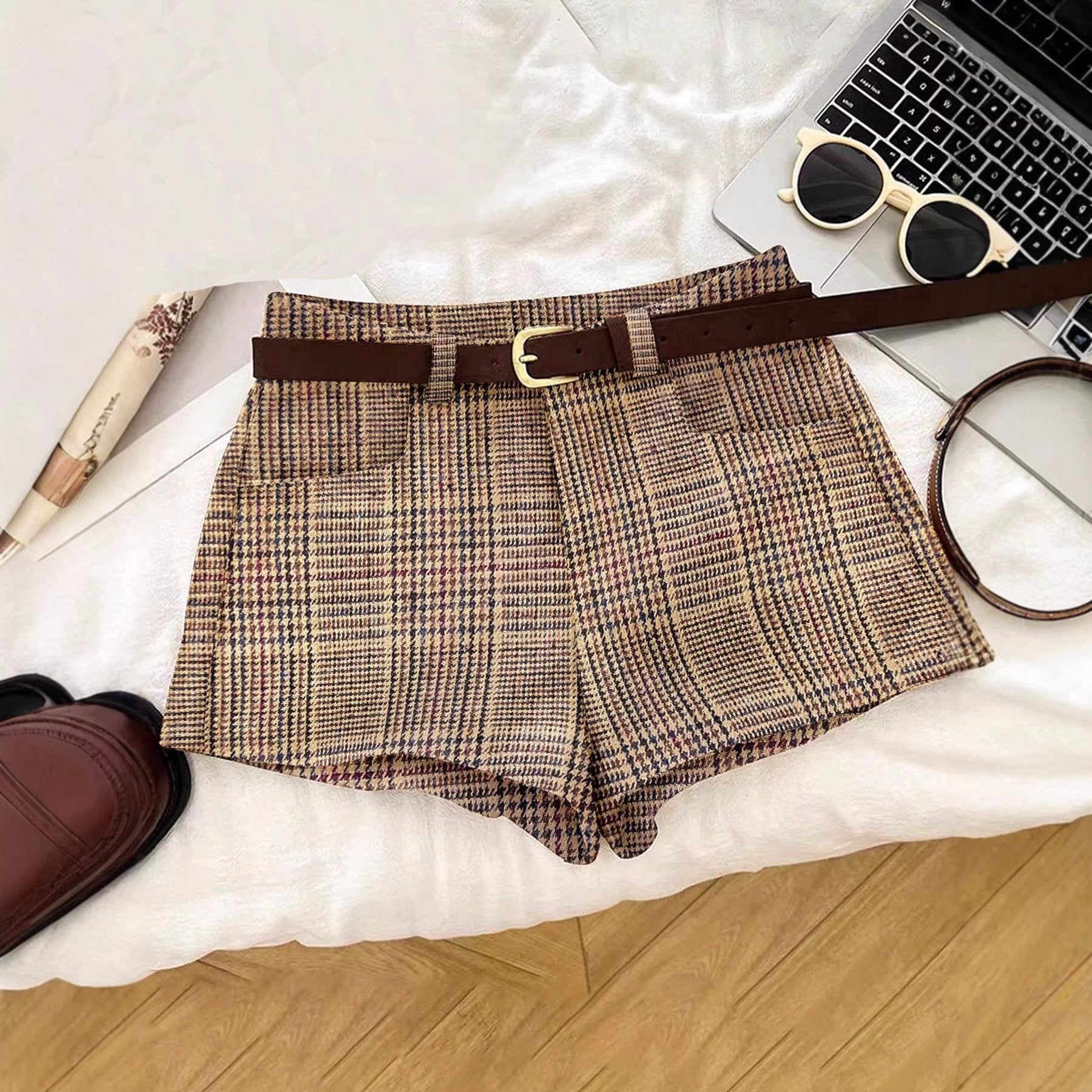 Shorts à carreaux pour femmes avec passants de ceinture R&B