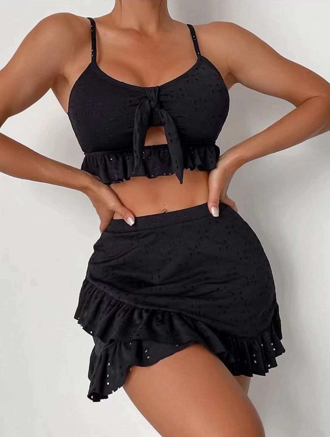 Ensemble Crop-Top et Jupe pour Femmes avec Design Ludique Echo Archiv