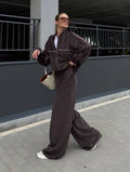 Ensemble moderne en velours pour femmes avec col montant zippé et pantalon palazzo fluide Echo Archiv