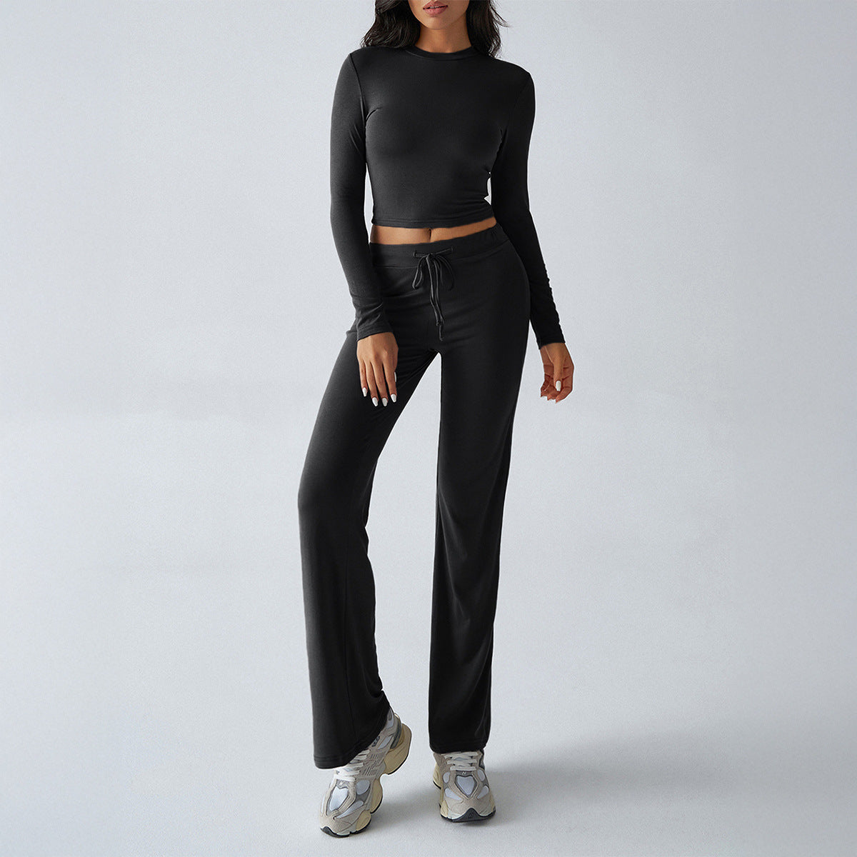 Ensemble de deux pièces pour femmes : top court à manches longues cintré et pantalon lounge ample en jersey stretch Echo Archiv
