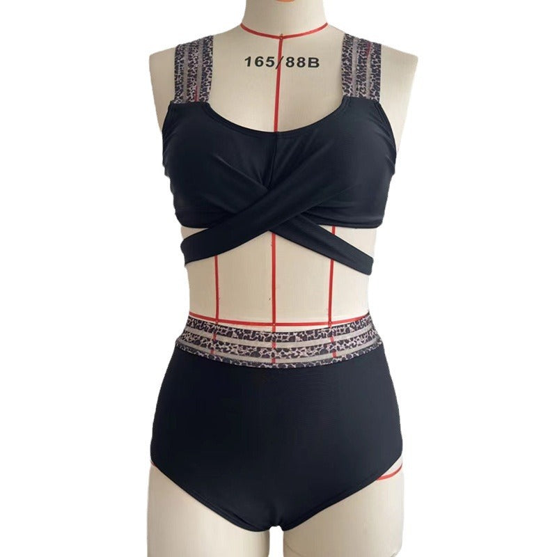 Ensemble de bikini taille haute pour femmes avec un design créatif de découpes Echo Archiv