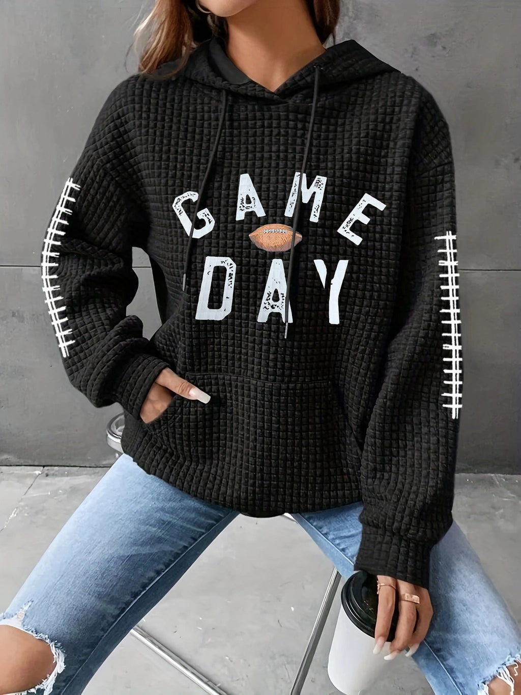Sweat à capuche pour femmes avec design brodé