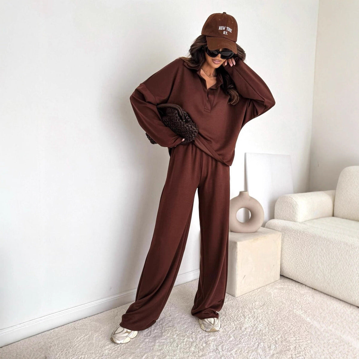 Ensemble de loungewear pour femmes avec col chemise - Sweatshirt court et pantalon palazzo large Echo Archiv