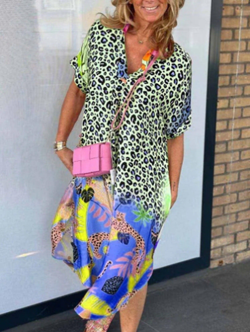 Robe midi à décolleté en V, ample, avec motif léopard et motifs tropicaux R&B