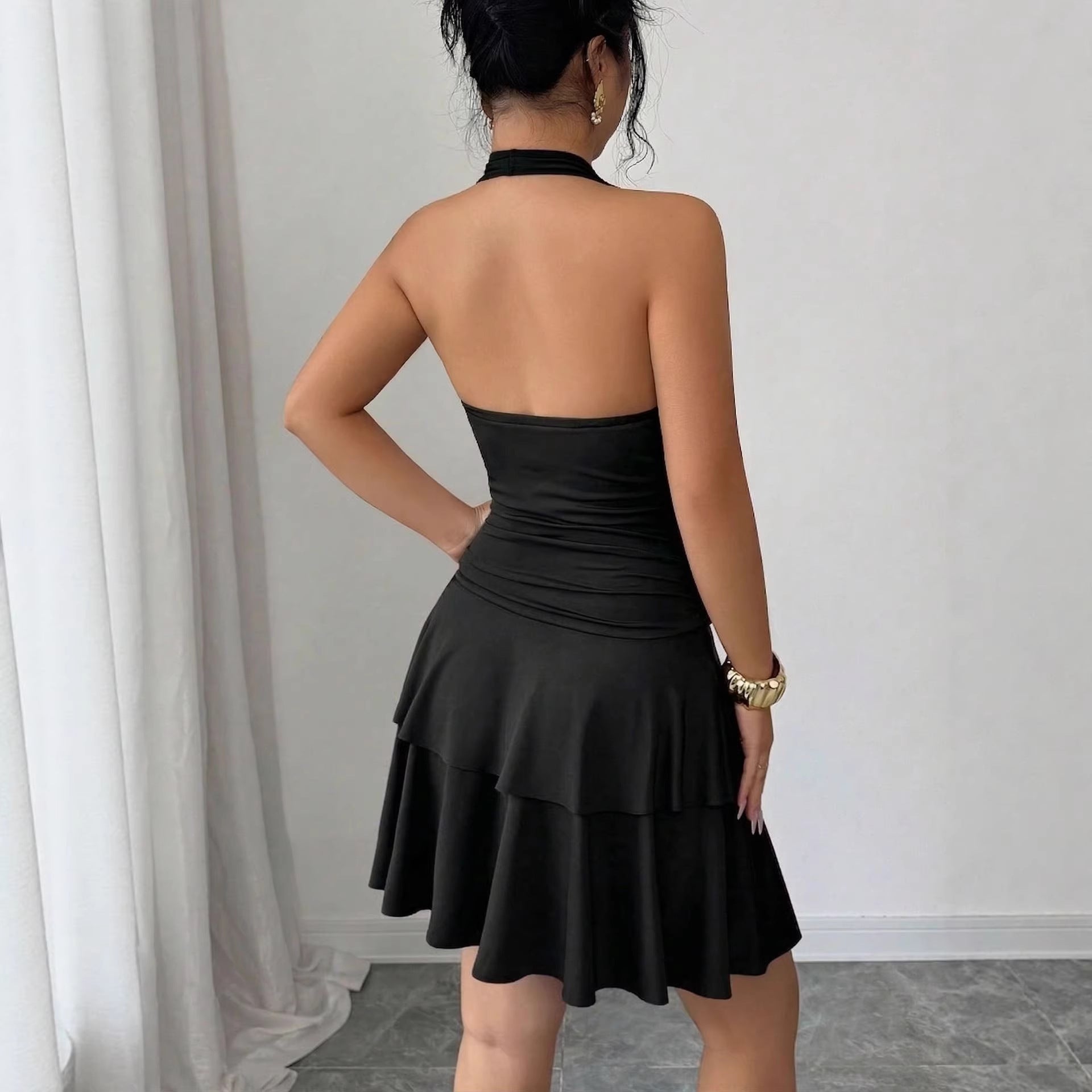 Robe midi à bretelles pour femmes avec décolleté en cascade, fronces cintrées et jupe à volants en cascade R&B