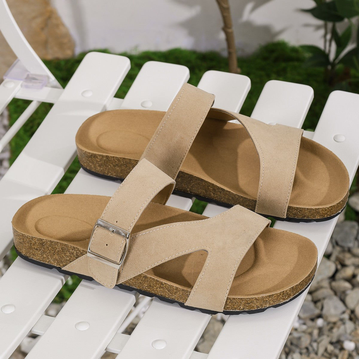 Sandales confortables pour femmes avec des brides réglables et semelle anatomique R&B