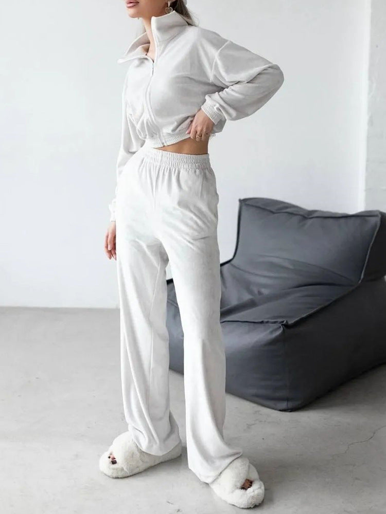 Ensemble de lounge en velours luxueux pour femmes avec veste à fermeture éclair courte et jogger à taille haute Echo Archiv