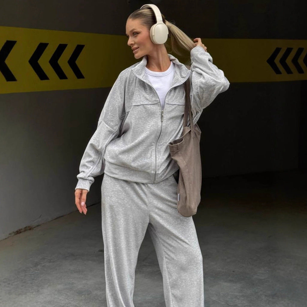 Ensemble moderne en velours pour femmes avec col montant zippé et pantalon palazzo fluide Echo Archiv