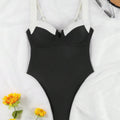 Maillot de bain femme à découpe haute avec des ornements élégants R&B